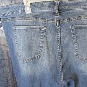 Torrid Jeans - Torrid Distressed Jeans Torrid Jeans - Torrid Distressed Jeans